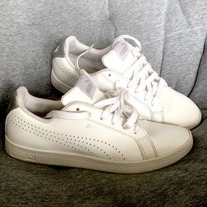 Puma leather Women sneaker white size8